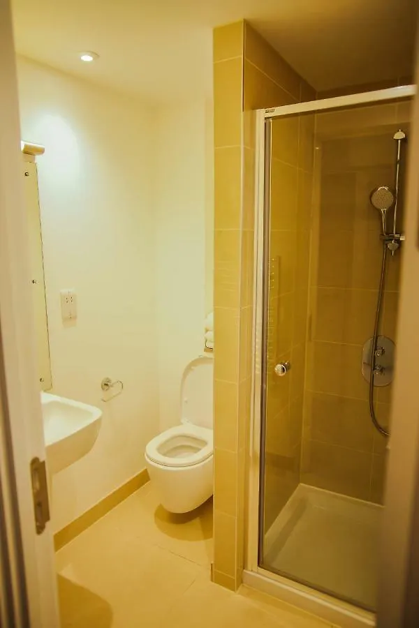Executive 2 Bed Apartment London