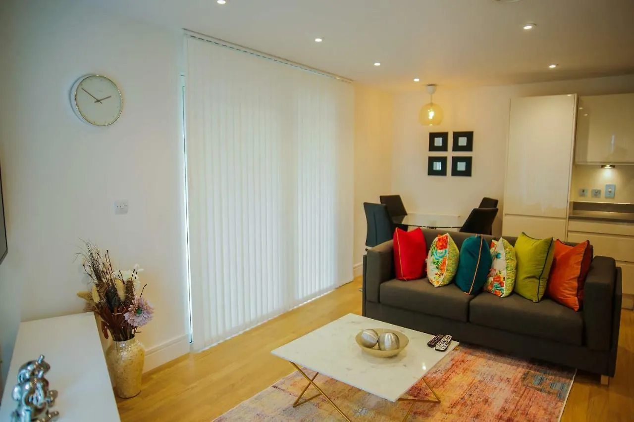 Executive 2 Bed Apartment London 0*,