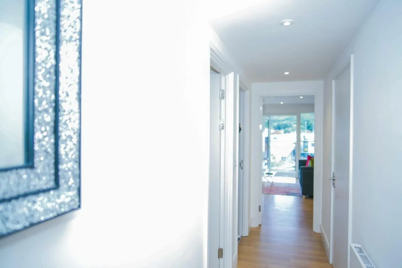 Executive 2 Bed Apartment London